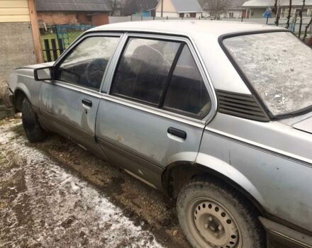 Синий Опель Аскона, объемом двигателя 1.6 л и пробегом 111 тыс. км за 500 $, фото 1 на Automoto.ua