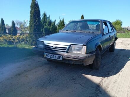 Опель Аскона 1986 у Луцьку на Automoto.ua Синій Опель Аскона, об'ємом двигуна 1.6 л та пробігом 1000 тис. км за 850 $, фото 1 на Automoto.ua