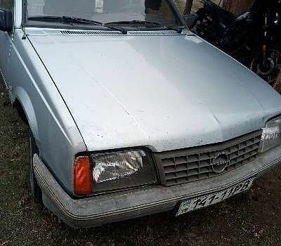 Синій Опель Аскона, об'ємом двигуна 0 л та пробігом 70 тис. км за 550 $, фото 1 на Automoto.ua