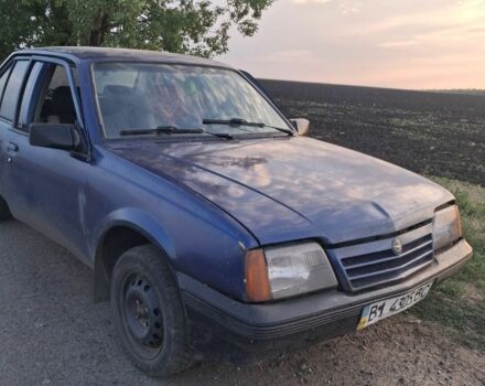Синий Опель Аскона, объемом двигателя 1 л и пробегом 202 тыс. км за 485 $, фото 1 на Automoto.ua