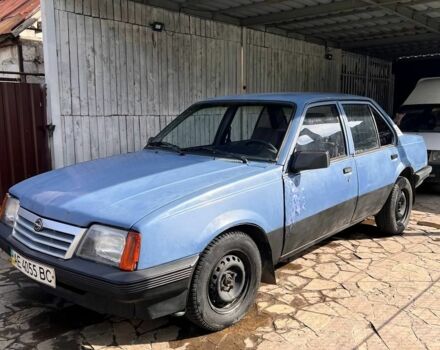 Синій Опель Аскона, об'ємом двигуна 0 л та пробігом 299 тис. км за 601 $, фото 1 на Automoto.ua