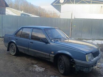 Синий Опель Аскона, объемом двигателя 1.59 л и пробегом 55 тыс. км за 450 $, фото 1 на Automoto.ua