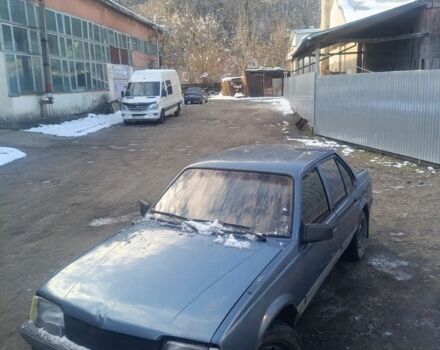 Синий Опель Аскона, объемом двигателя 1.6 л и пробегом 55 тыс. км за 450 $, фото 1 на Automoto.ua