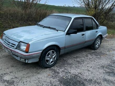 Синій Опель Аскона, об'ємом двигуна 1.8 л та пробігом 100 тис. км за 950 $, фото 1 на Automoto.ua