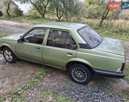 Зеленый Опель Аскона, объемом двигателя 1.6 л и пробегом 152 тыс. км за 800 $, фото 9 на Automoto.ua