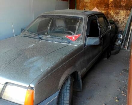 Зеленый Опель Аскона, объемом двигателя 1.6 л и пробегом 350 тыс. км за 30000 $, фото 1 на Automoto.ua