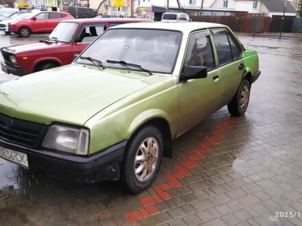 Зеленый Опель Аскона, объемом двигателя 1.3 л и пробегом 84 тыс. км за 500 $, фото 1 на Automoto.ua