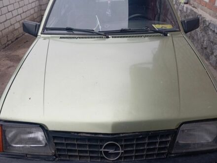 Зеленый Опель Аскона, объемом двигателя 1.6 л и пробегом 60 тыс. км за 850 $, фото 1 на Automoto.ua