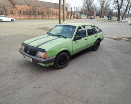 Зеленый Опель Аскона, объемом двигателя 1.6 л и пробегом 260 тыс. км за 550 $, фото 1 на Automoto.ua