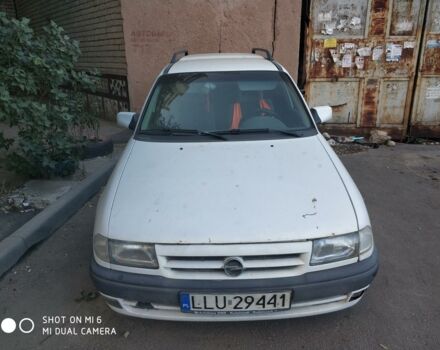 Білий Опель Астра Ф, об'ємом двигуна 1.6 л та пробігом 280 тис. км за 1800 $, фото 1 на Automoto.ua