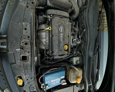 Черный Опель Астра ГТЦ, объемом двигателя 1.6 л и пробегом 190 тыс. км за 5200 $, фото 10 на Automoto.ua