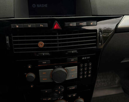 Красный Опель Астра ГТЦ, объемом двигателя 1.6 л и пробегом 275 тыс. км за 5600 $, фото 9 на Automoto.ua