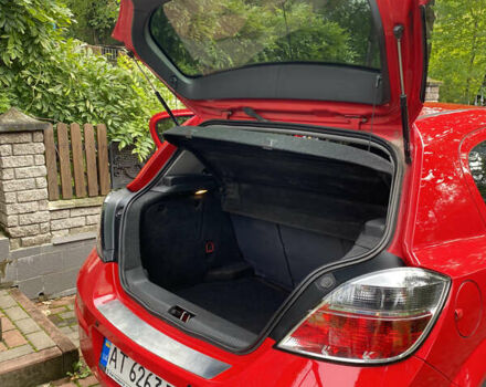 Опель Астра ГТЦ 2013 в Калуше на Automoto.ua Красный Опель Астра ГТЦ, объемом двигателя 1.6 л и пробегом 171 тыс. км за 6850 $, фото 10 на Automoto.ua