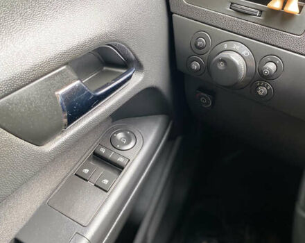 Опель Астра ГТЦ 2013 в Калуше на Automoto.ua Красный Опель Астра ГТЦ, объемом двигателя 1.6 л и пробегом 171 тыс. км за 6850 $, фото 7 на Automoto.ua