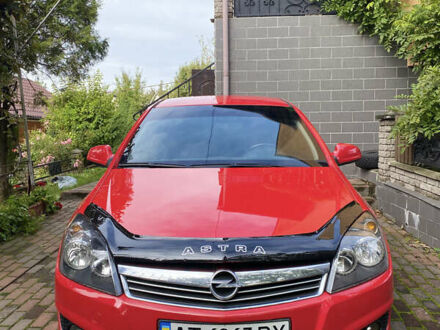 Опель Астра ГТЦ 2013 в Калуше на Automoto.ua Красный Опель Астра ГТЦ, объемом двигателя 1.6 л и пробегом 171 тыс. км за 6850 $, фото 1 на Automoto.ua