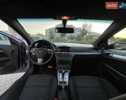 Серый Опель Астра ГТЦ, объемом двигателя 1.6 л и пробегом 203 тыс. км за 3600 $, фото 14 на Automoto.ua