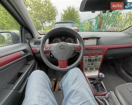 Зеленый Опель Астра ГТЦ, объемом двигателя 1.6 л и пробегом 383 тыс. км за 5000 $, фото 5 на Automoto.ua