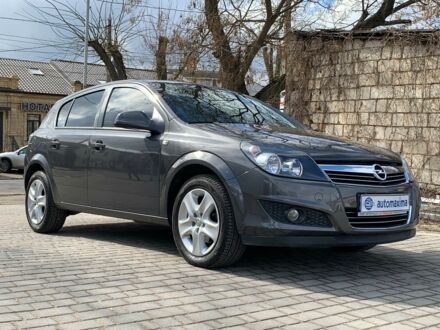 Сірий Опель Астра Н, об'ємом двигуна 16 л та пробігом 60 тис. км за 8000 $, фото 1 на Automoto.ua