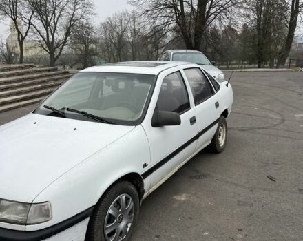 Белый Опель Астра, объемом двигателя 1.6 л и пробегом 300 тыс. км за 950 $, фото 6 на Automoto.ua