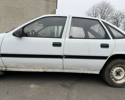 Белый Опель Астра, объемом двигателя 1.6 л и пробегом 300 тыс. км за 950 $, фото 7 на Automoto.ua