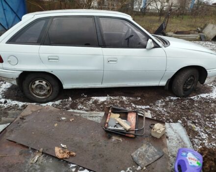 Белый Опель Астра, объемом двигателя 1.4 л и пробегом 123 тыс. км за 650 $, фото 3 на Automoto.ua