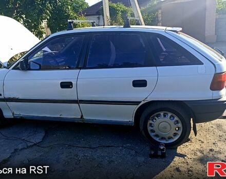 Белый Опель Астра, объемом двигателя 1.6 л и пробегом 0 тыс. км за 1450 $, фото 2 на Automoto.ua