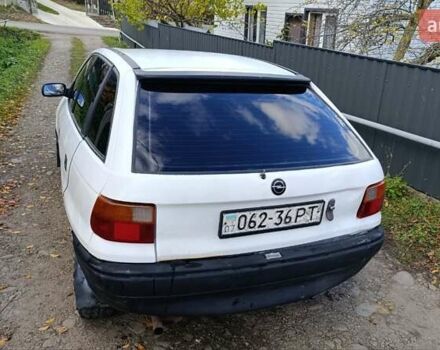 Білий Опель Астра, об'ємом двигуна 1.6 л та пробігом 296 тис. км за 1300 $, фото 4 на Automoto.ua