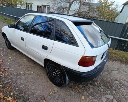 Белый Опель Астра, объемом двигателя 1.6 л и пробегом 295 тыс. км за 1400 $, фото 5 на Automoto.ua