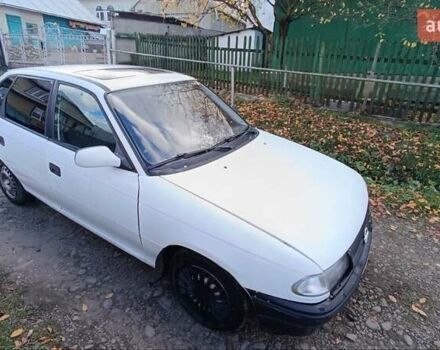 Білий Опель Астра, об'ємом двигуна 1.6 л та пробігом 296 тис. км за 1300 $, фото 2 на Automoto.ua