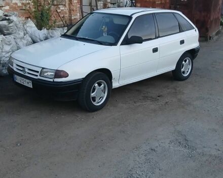 Білий Опель Астра, об'ємом двигуна 1.8 л та пробігом 250 тис. км за 1500 $, фото 2 на Automoto.ua