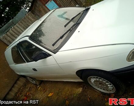 Білий Опель Астра, об'ємом двигуна 1.4 л та пробігом 196 тис. км за 790 $, фото 1 на Automoto.ua