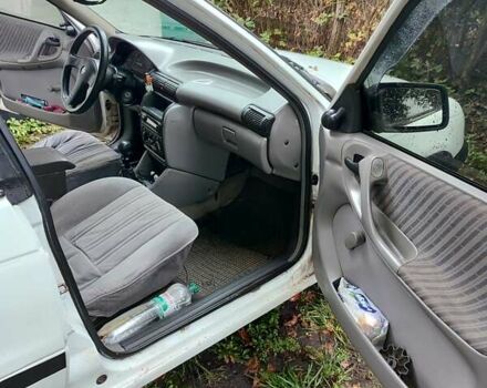 Белый Опель Астра, объемом двигателя 1.4 л и пробегом 312 тыс. км за 1100 $, фото 12 на Automoto.ua