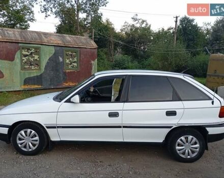 Белый Опель Астра, объемом двигателя 1.4 л и пробегом 400 тыс. км за 1750 $, фото 4 на Automoto.ua