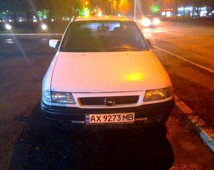 Белый Опель Астра, объемом двигателя 1.4 л и пробегом 350 тыс. км за 2132 $, фото 3 на Automoto.ua