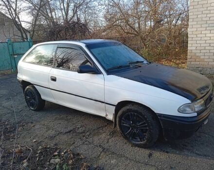 Белый Опель Астра, объемом двигателя 1.4 л и пробегом 1000 тыс. км за 1101 $, фото 1 на Automoto.ua