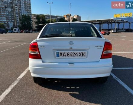 Белый Опель Астра, объемом двигателя 1.4 л и пробегом 200 тыс. км за 2500 $, фото 4 на Automoto.ua