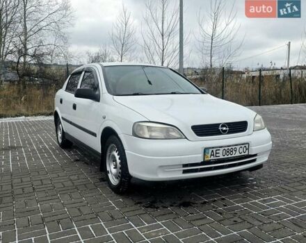 Белый Опель Астра, объемом двигателя 1.2 л и пробегом 263 тыс. км за 2999 $, фото 1 на Automoto.ua