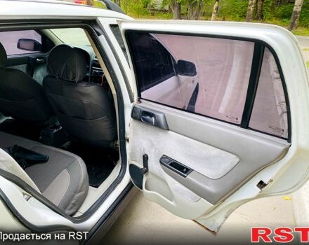 Белый Опель Астра, объемом двигателя 1.6 л и пробегом 290 тыс. км за 2800 $, фото 5 на Automoto.ua