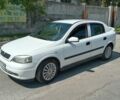 Белый Опель Астра, объемом двигателя 1.4 л и пробегом 215 тыс. км за 2200 $, фото 1 на Automoto.ua