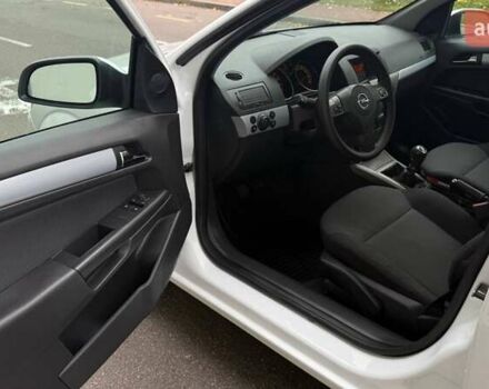 Белый Опель Астра, объемом двигателя 1.6 л и пробегом 238 тыс. км за 5550 $, фото 20 на Automoto.ua