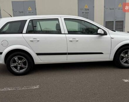 Белый Опель Астра, объемом двигателя 1.6 л и пробегом 238 тыс. км за 5550 $, фото 7 на Automoto.ua