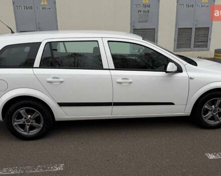 Белый Опель Астра, объемом двигателя 1.6 л и пробегом 238 тыс. км за 5550 $, фото 17 на Automoto.ua