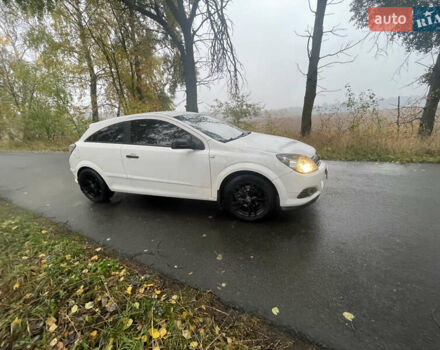 Белый Опель Астра, объемом двигателя 1.6 л и пробегом 224 тыс. км за 3999 $, фото 2 на Automoto.ua