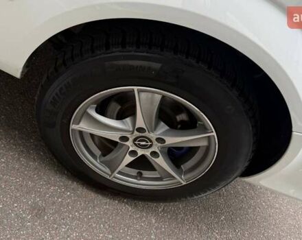 Белый Опель Астра, объемом двигателя 1.6 л и пробегом 238 тыс. км за 5550 $, фото 34 на Automoto.ua