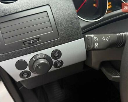 Белый Опель Астра, объемом двигателя 1.6 л и пробегом 238 тыс. км за 5550 $, фото 21 на Automoto.ua