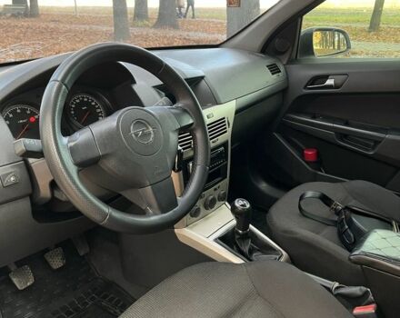 Белый Опель Астра, объемом двигателя 1.4 л и пробегом 286 тыс. км за 4500 $, фото 7 на Automoto.ua