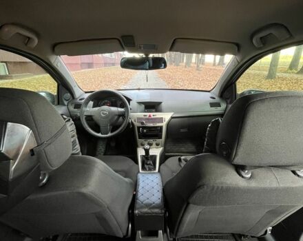 Белый Опель Астра, объемом двигателя 1.4 л и пробегом 286 тыс. км за 4500 $, фото 6 на Automoto.ua