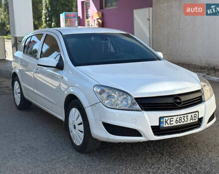 Белый Опель Астра, объемом двигателя 1.25 л и пробегом 360 тыс. км за 2950 $, фото 4 на Automoto.ua