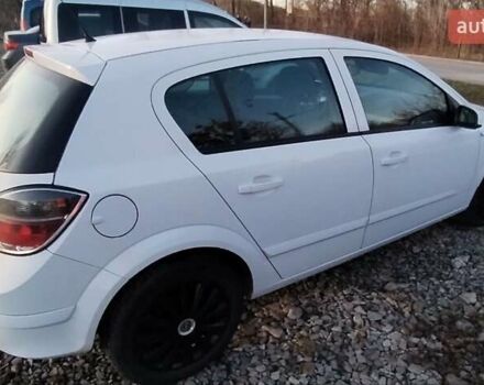 Белый Опель Астра, объемом двигателя 1.7 л и пробегом 281 тыс. км за 4200 $, фото 3 на Automoto.ua