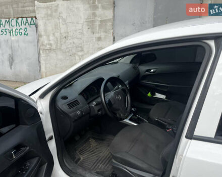 Белый Опель Астра, объемом двигателя 1.36 л и пробегом 250 тыс. км за 5300 $, фото 5 на Automoto.ua